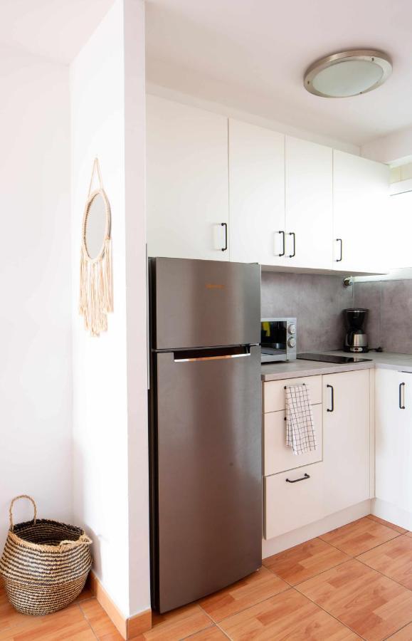 Apartamento Maypa 2 Salitre เมโลเนรัส ภายนอก รูปภาพ