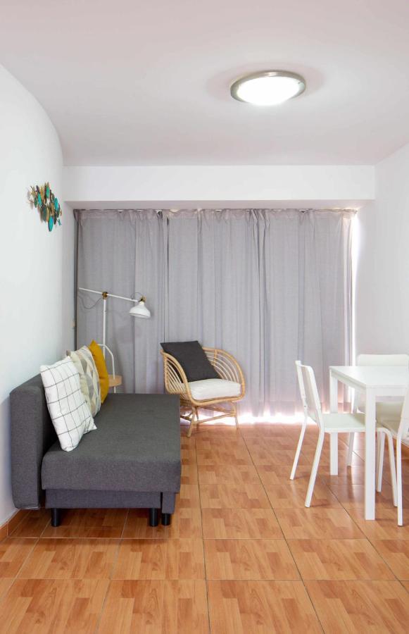 Apartamento Maypa 2 Salitre เมโลเนรัส ภายนอก รูปภาพ